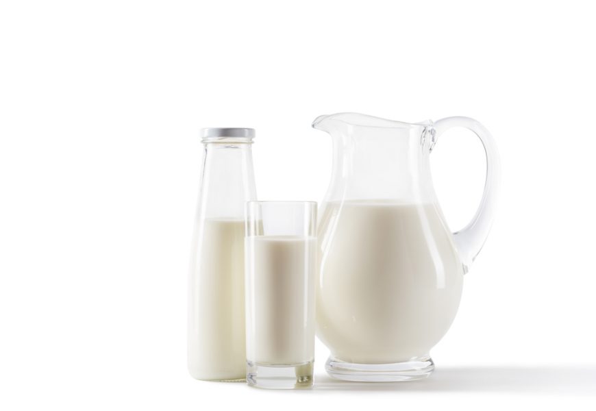 Почему организм требует молока и молочных продуктов: причины, что делать