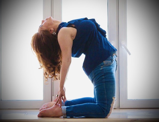 Асана месяца: Уштрасана, или поза верблюда 