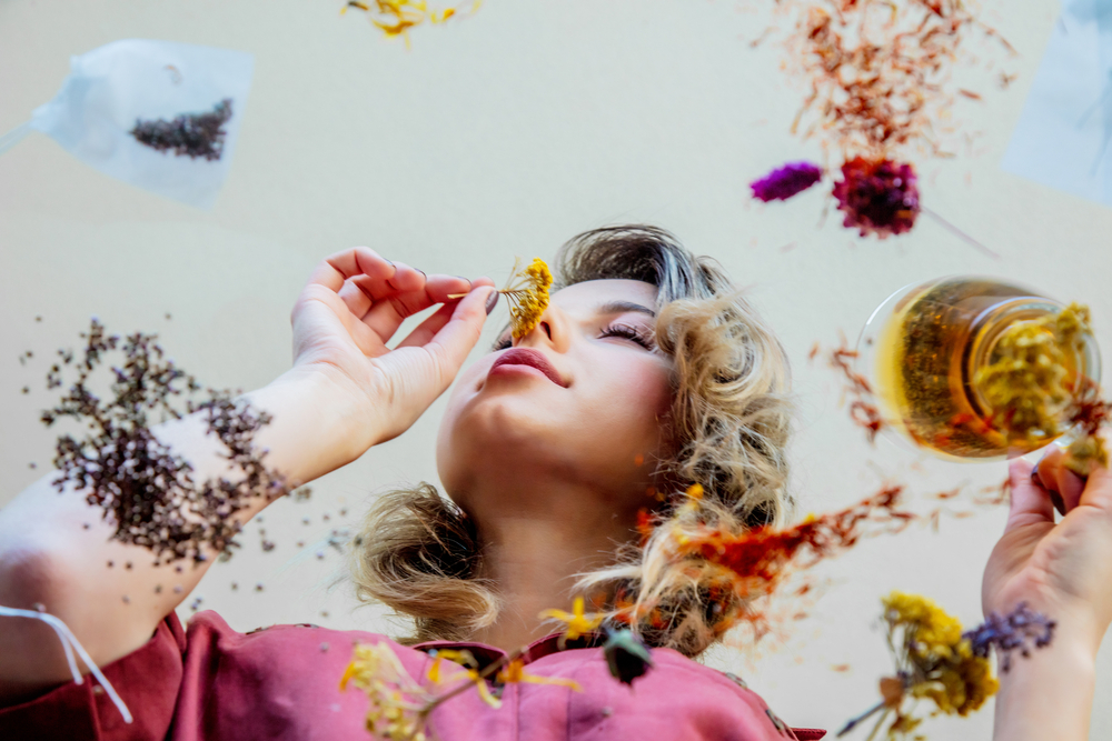 «Женский чай» для поддержания молодости и красоты