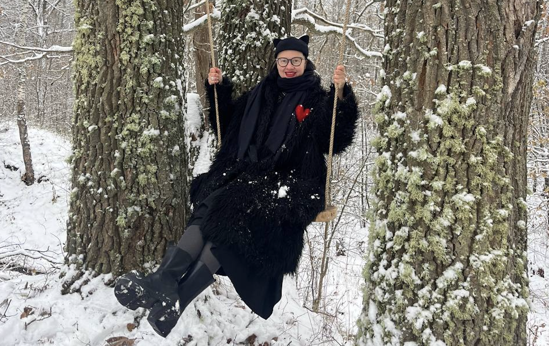 Взрослые истории взрослых женщин: Юлия Кривопустова про переход на «светлую сторону», служение в паре и запрос на настоящее искусство