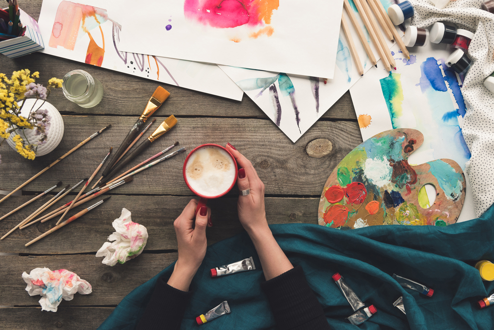 Как принять себя и свой возраст с помощью арт-терапии?