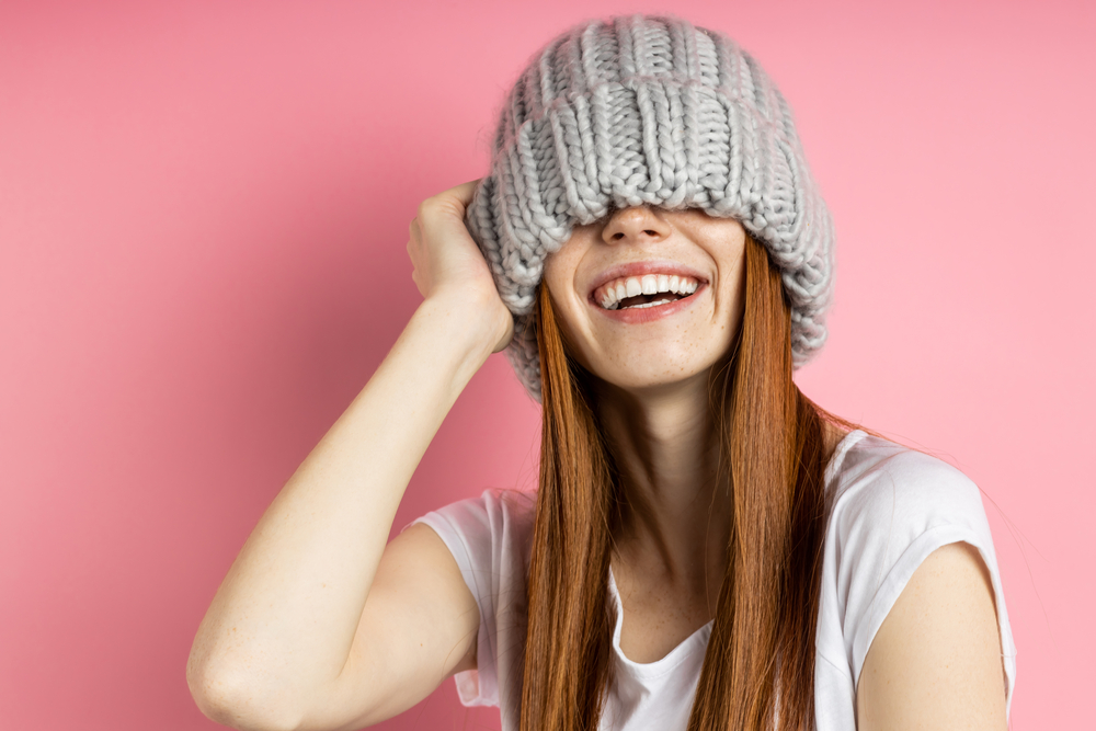 Шапку не забудь: как зимой сохранить красоту волос