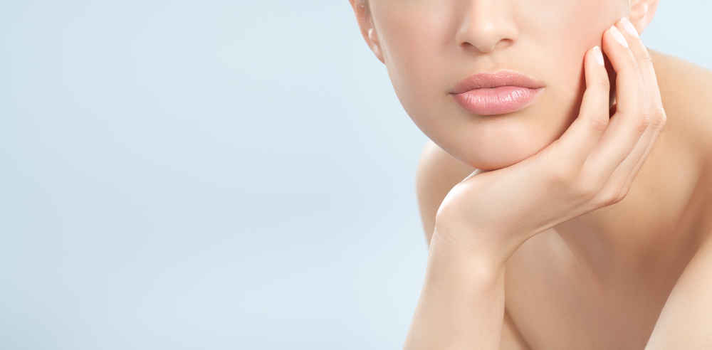 Губы становятся тоньше с возрастом: почему это происходит и что с этим делать