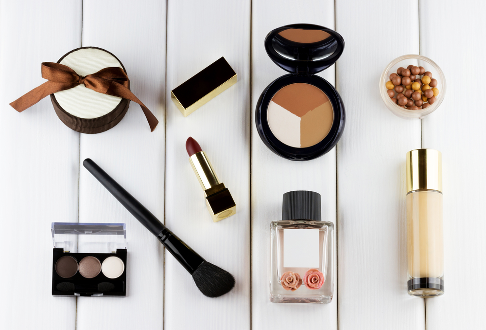 Масс-маркет VS органика: декоративная косметика