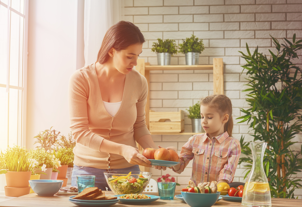 Как приучить ребенка есть овощи?