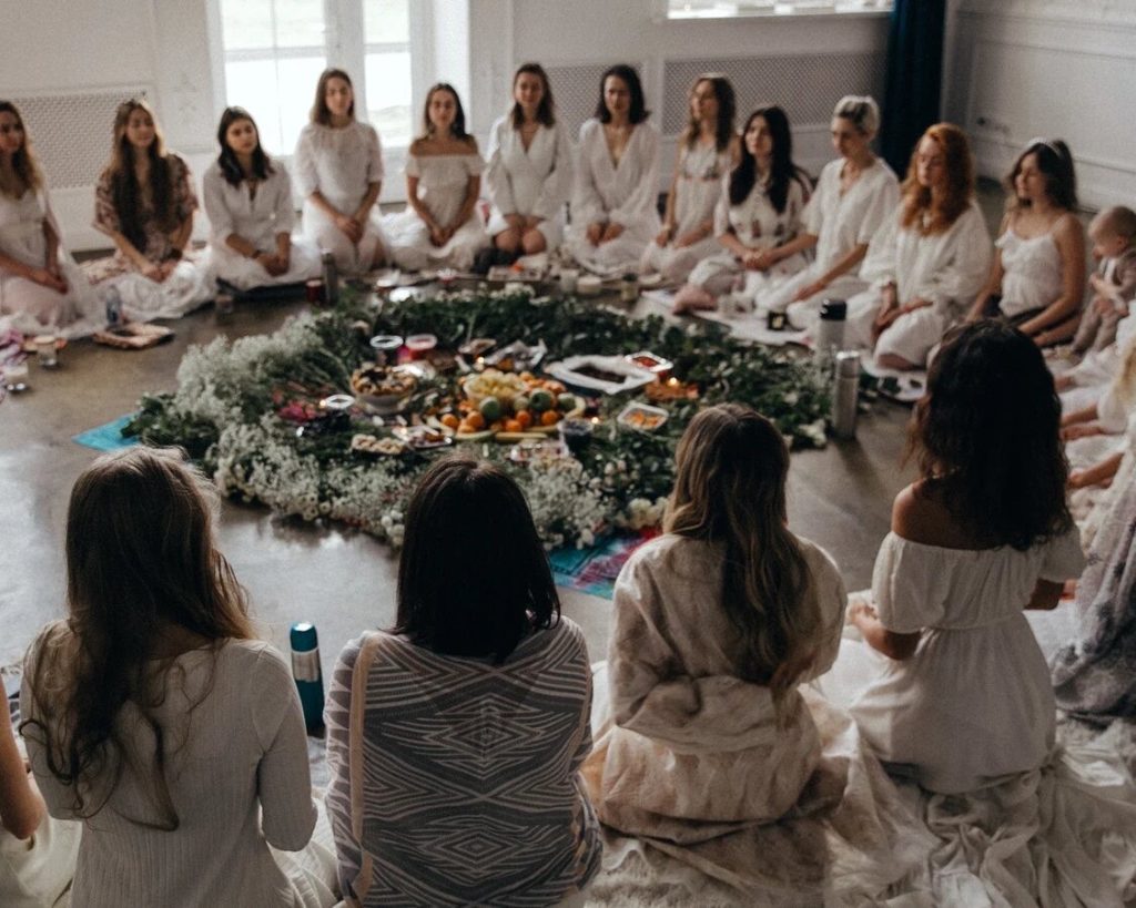 Каждой женщине нужна женщина