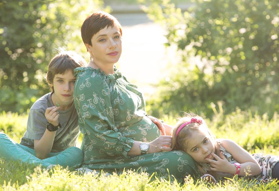 Рожу и буду толстой: Тутта Ларсен – о страхах молодых мам