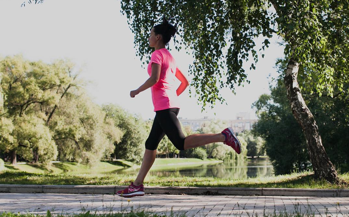 Как начать бегать марафоны: опыт Евгении Румянцевой — девушки, которая пробежала 775 км за 16 дней