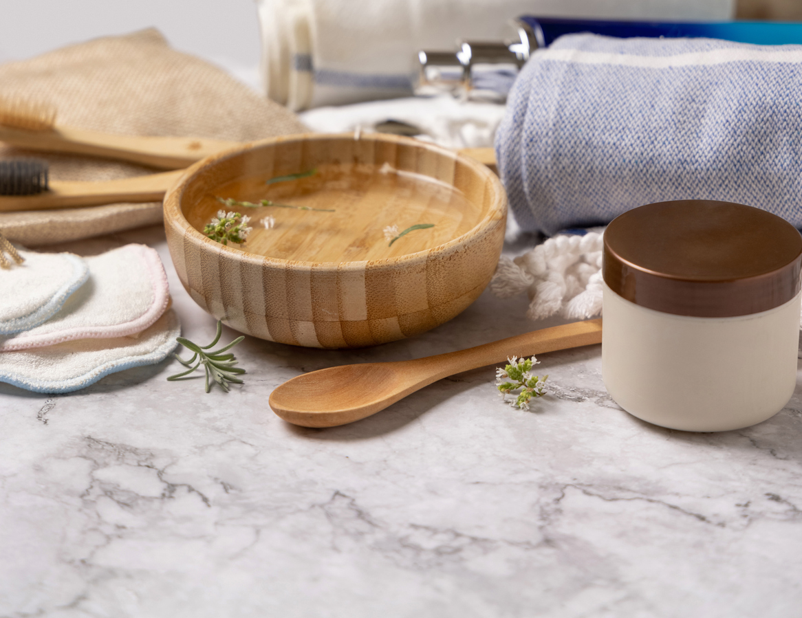 Полоскаем рот маслом: зачем и как практиковать, советы от стоматологов