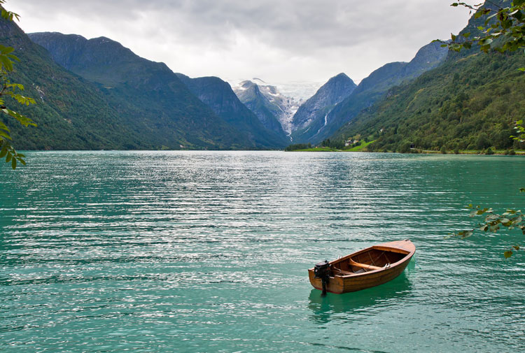 Материальна не мысль, а чувство. Или почему аффирмации не работают и что работает вместо них?