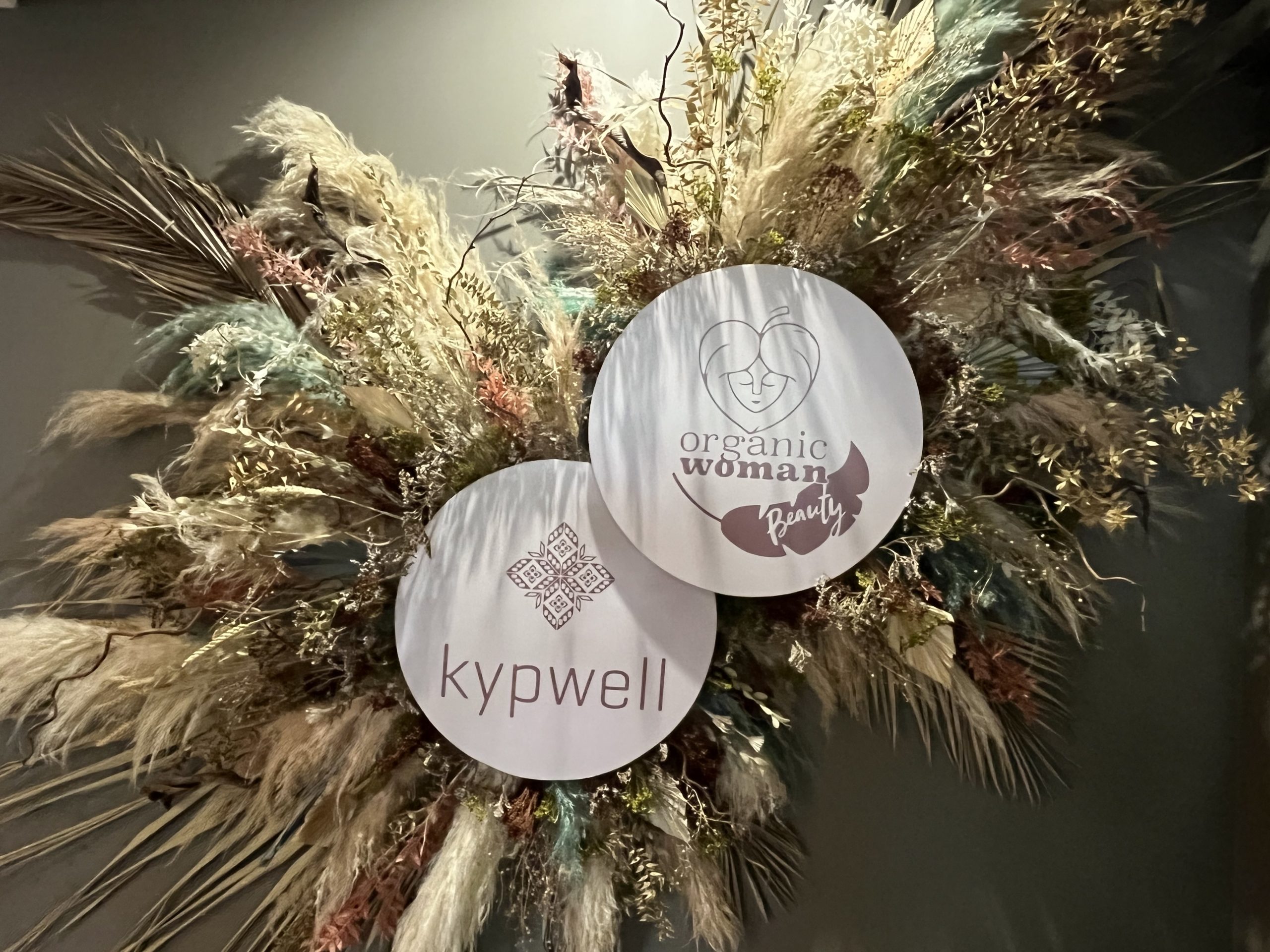 Holistic Touch: уход для лица 3-в-1