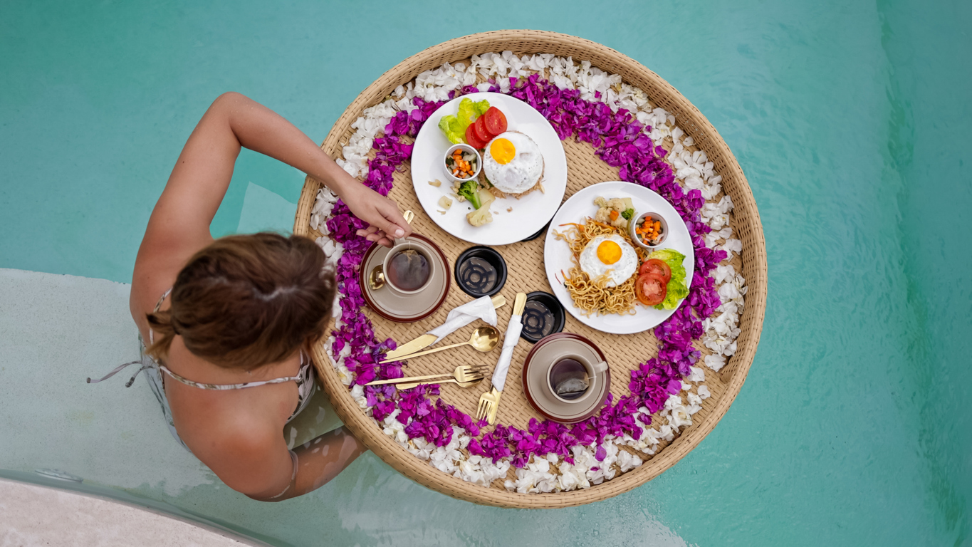 Контроль и срыв vs забота и угощение: какие слова мы выбираем, когда говорим про еду?