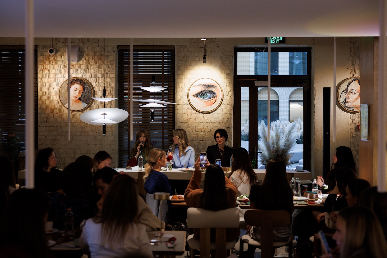 В центре Москвы прошел паблик-ток о женском здоровье