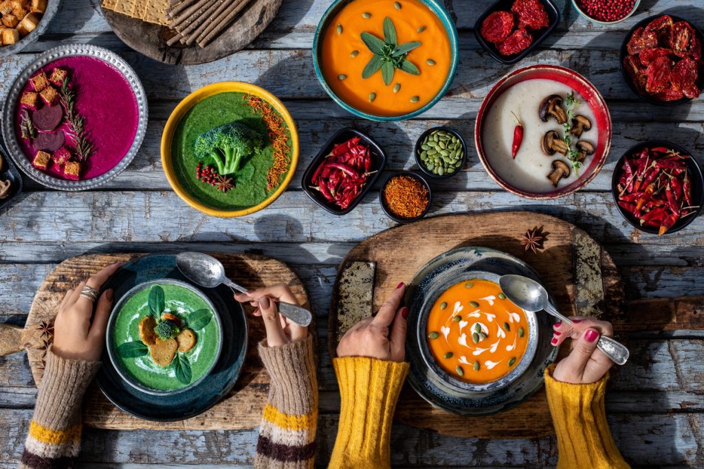 Зима, холода, много булок, мало сна