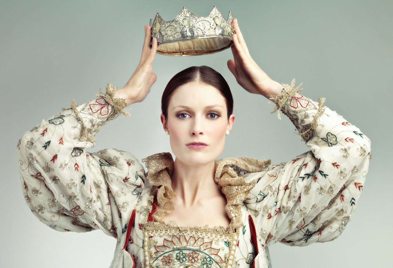 Вам корона не жмет? Как проявляется «симптом королевы»