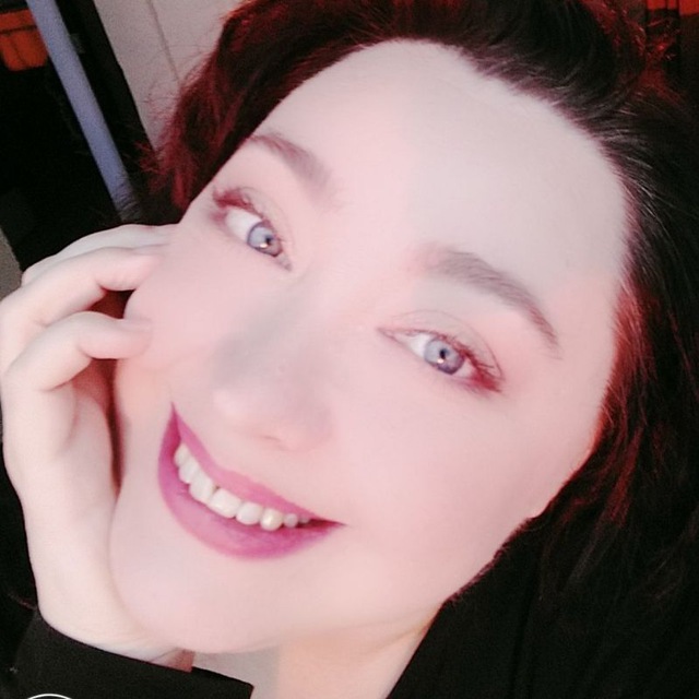 Натали Вонг