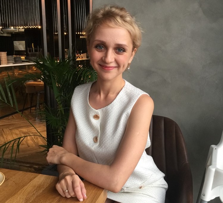 Светлана Хомутова