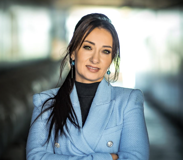 Лариса Довженко